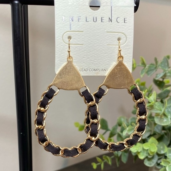 CHANEL LINK CHAIN DROP HOOP EARRINGS - GOLD & BLACK LEATHER - Picture 3 of 5